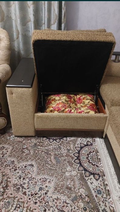 Угловой диван...