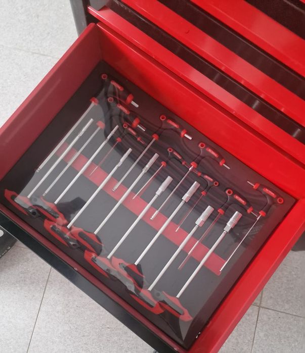 Продам набор инструментов