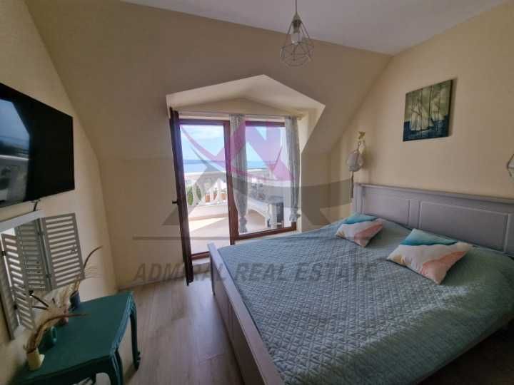 Дава се под наем Двустаен апартамент в Варна, Аспарухово - 137 кв.м за 800 € - Снимка #2