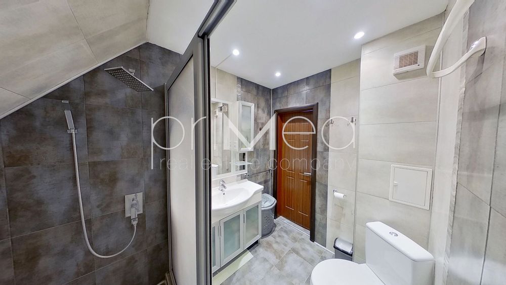 Продава се Тристаен апартамент в Бургас, Възраждане - 102 кв.м за 1175 €/кв.м - Снимка #9
