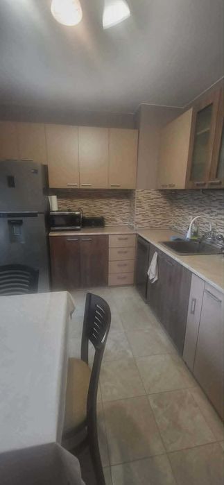 Тристаен имот в кв.Дружба 2