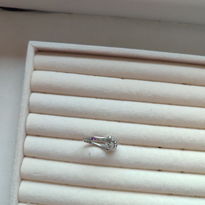 Продам Серебрянное кольцо