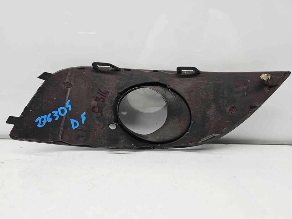 Grila proiector dreapta Seat Leon (1P1) [Fabr 2005-2011] Facelift 1P08