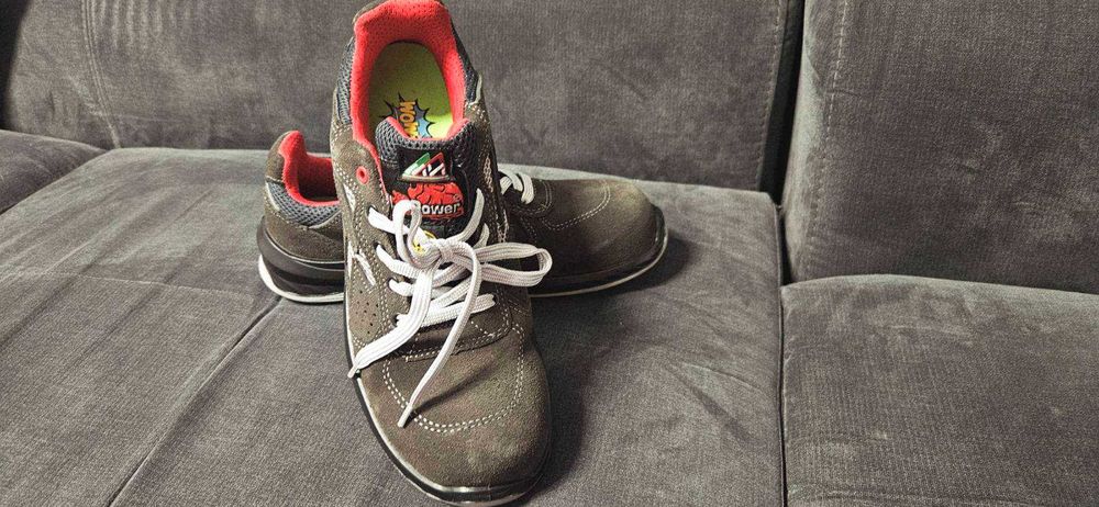 Работни обувки НОВИ 43-ти номер