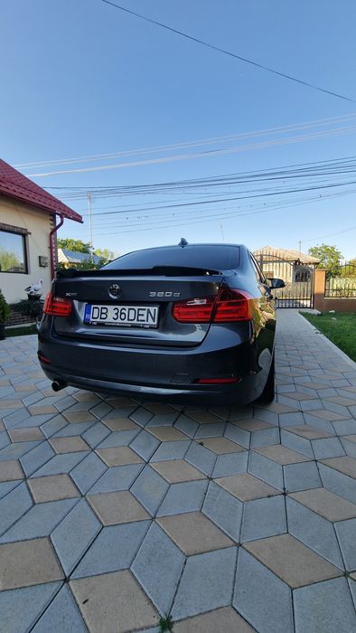 Vand BMW Seria 3 F30  320 XDrive 184CP. An 2013 07