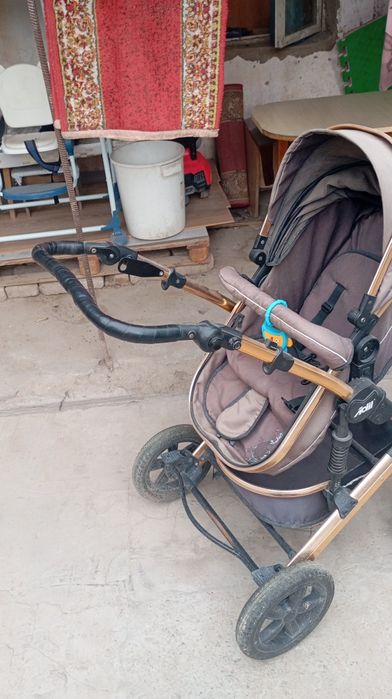 Продам детскую коляску до 3х лет
