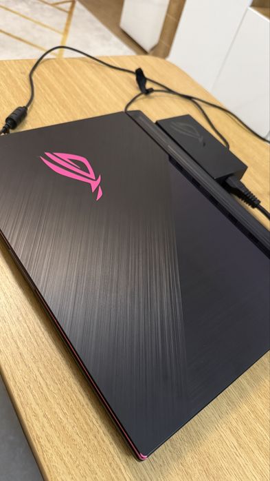 Laptop ASUS ROG Strix G15 G512Li