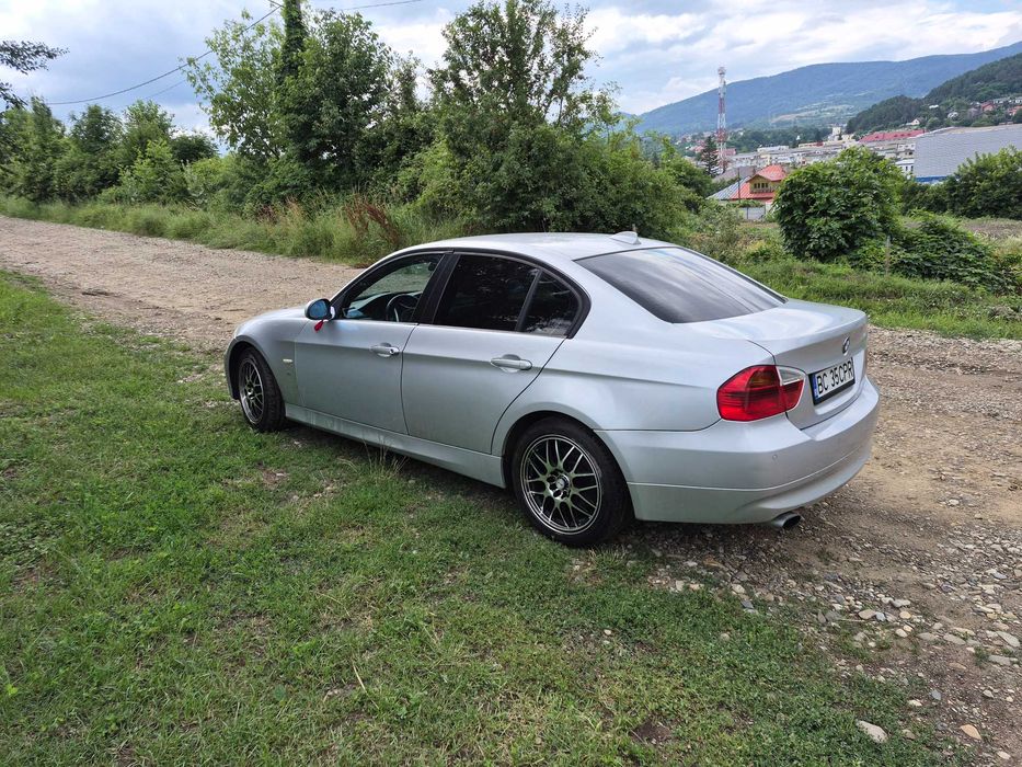 Bmw E90 2009. 2.0 Benzină