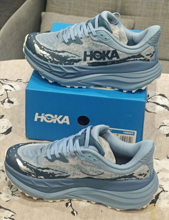 HOKA    Stinson 7