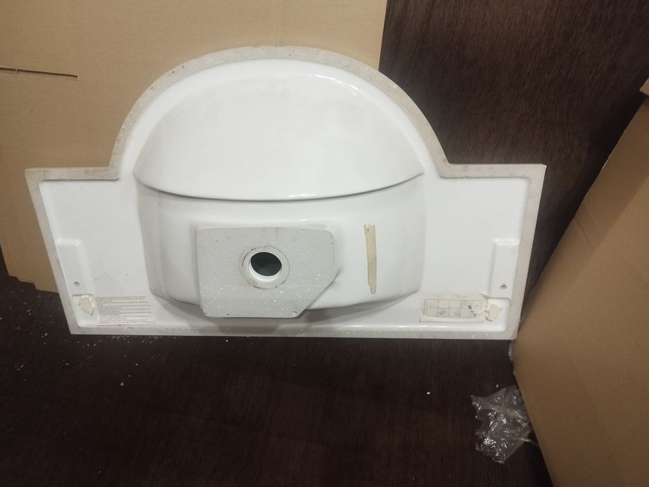 Мивка и шкаф за баня горен