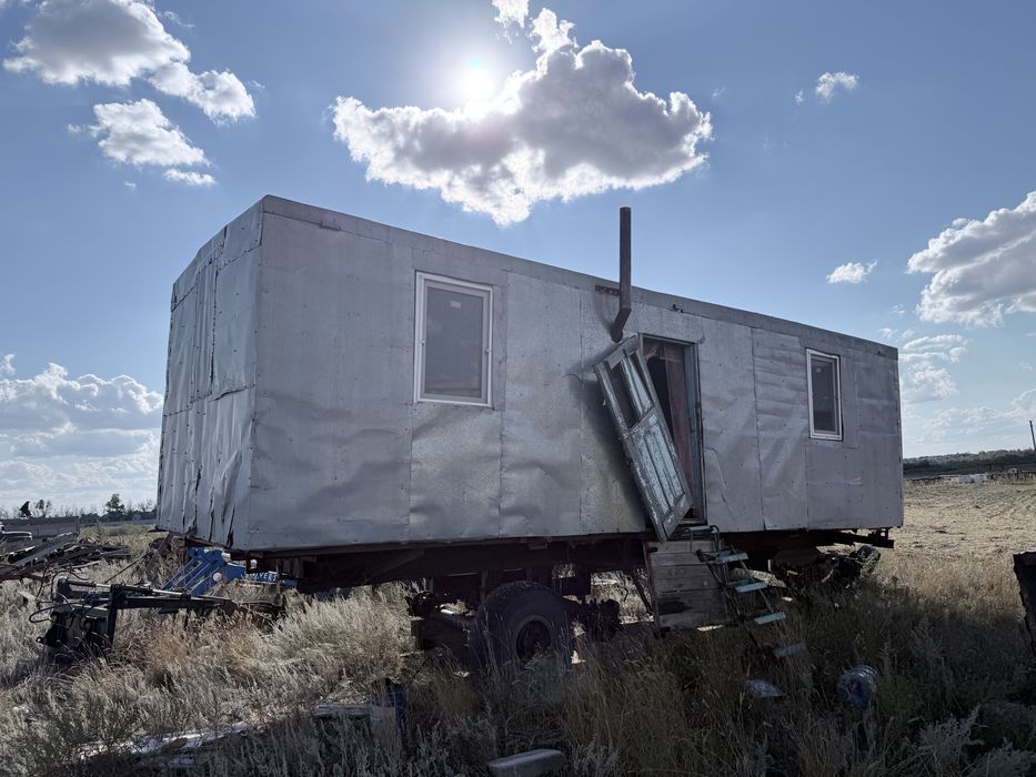 Продам вагончик маленький и большой