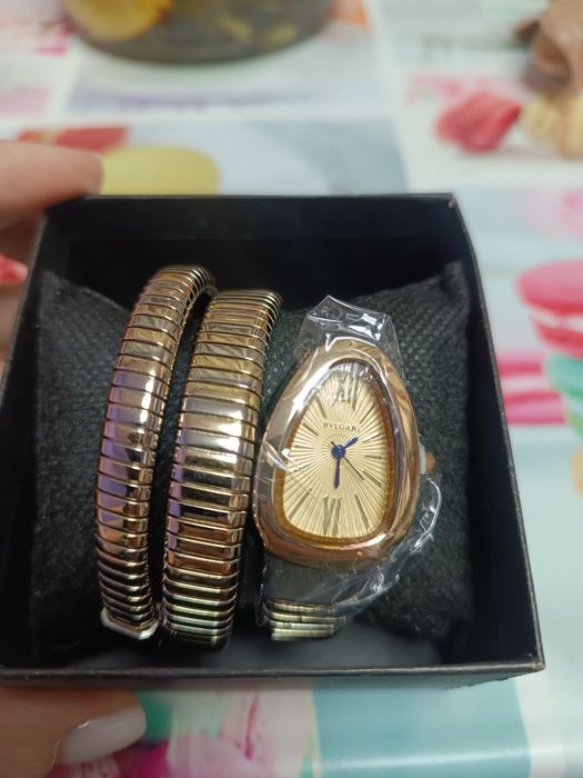 Продам часы женские