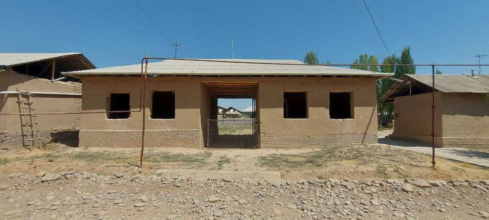 Uy sotiladi 8 so'tik