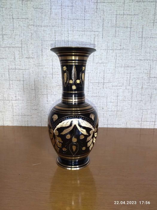 Индийская новая ваза.