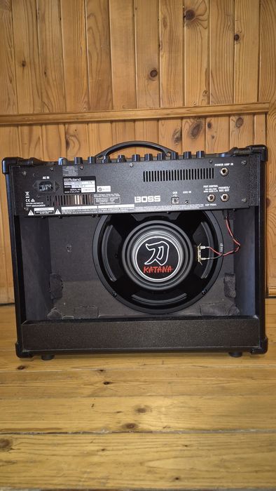 Китарен усилвател Boss Katana 50 MkII + Бежичен футсуич Xsonic Airstep Kat Edition (Комплект)