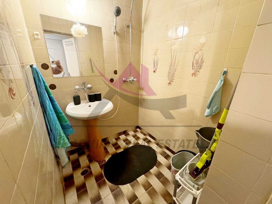 Дава се под наем Четиристаен апартамент в Варна, Цветен квартал - 90 кв.м за 450 € - Снимка #6