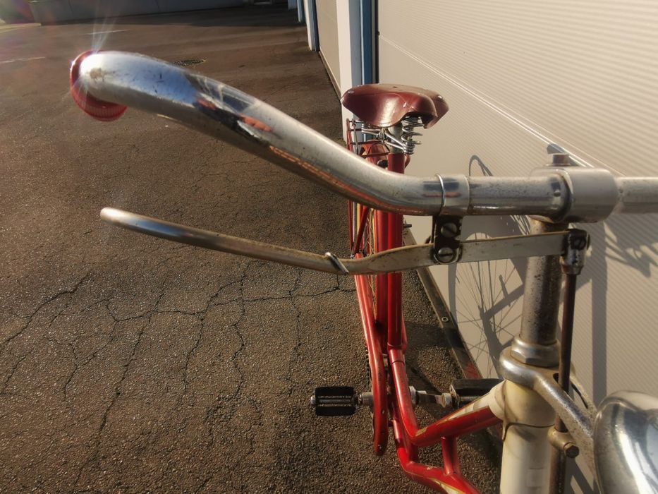 Vând bicicletă retro