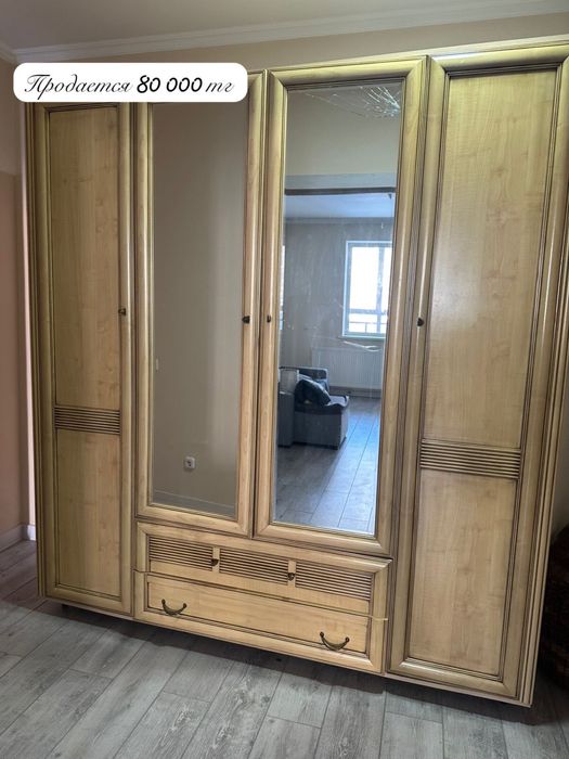 продается шкаф и камод