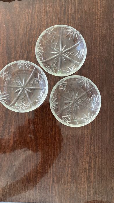 Продавам кристални , стъклени съдове