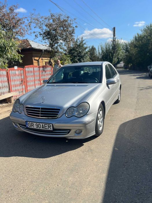 Mercedes C 220 Avantgarde 150 cp  facelift cutie automată!