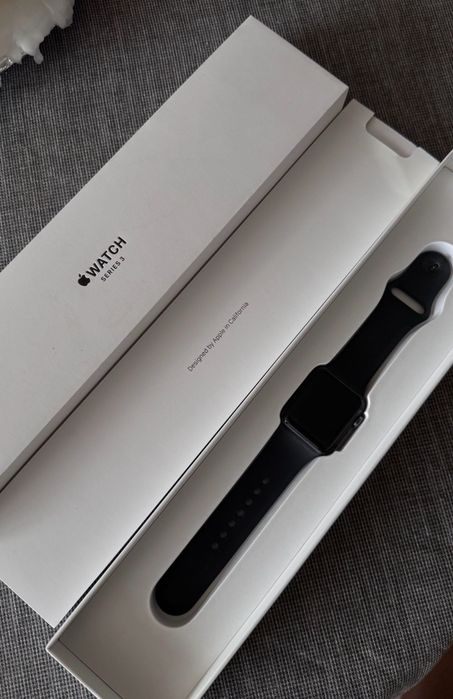 Apple Watch Series 3 38mm Space Gray + оригинална кутия