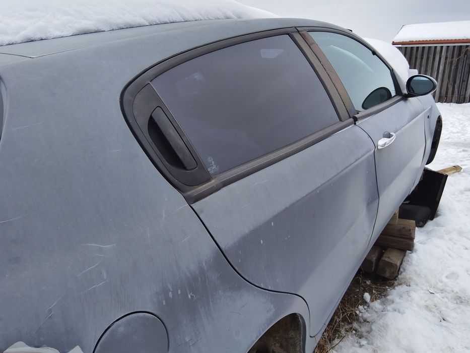 Dezmembrez Alfa Romeo piese