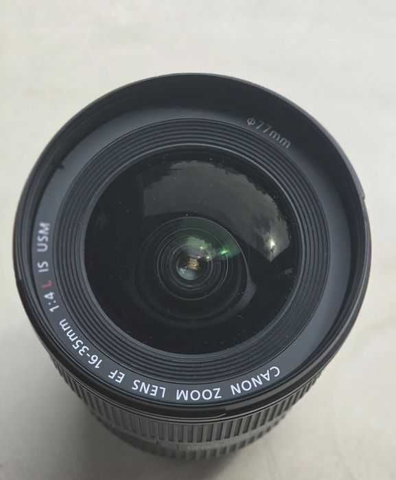 Canon EF 16-35mm f/4L IS USM