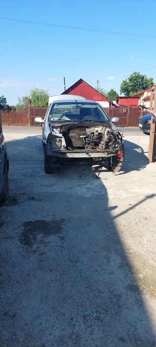 RENAULT Clio 2005