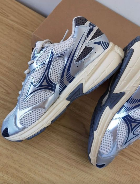 Кроссовки Mizuno Speed 2K