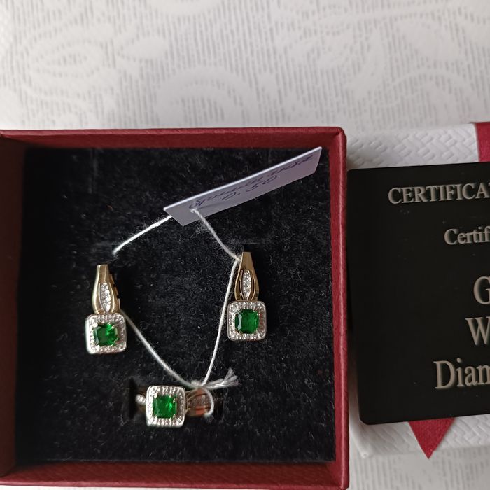 Комплекты с бриллиантами