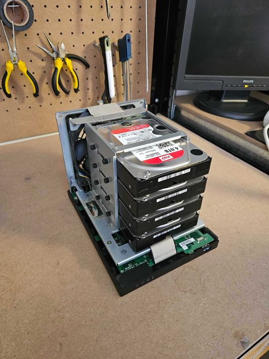 NAS сървър ASUSTOR AS3104T + 4x 4TB WD Red