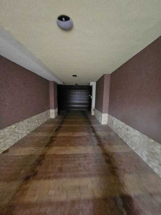 Дава се под наем Гараж / Паркомясто в Стара Загора, Център - 15 кв.м за 102 € - Снимка #2