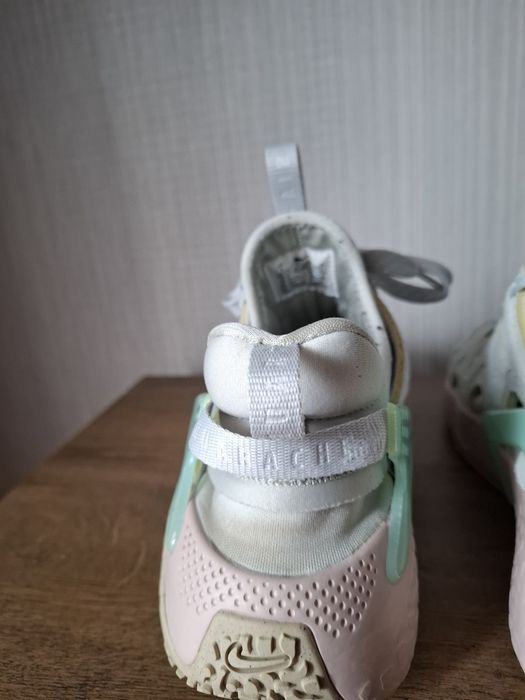 Nike air Huarache дамски маратонки 40 номер.