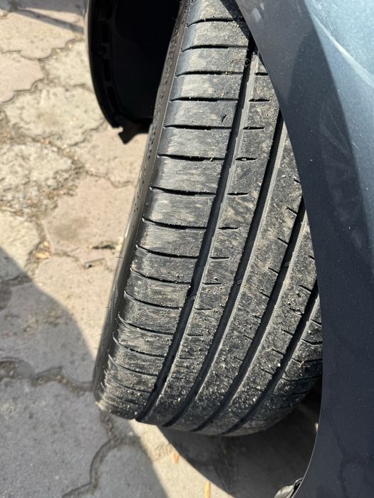 Шины летние 235/45/18