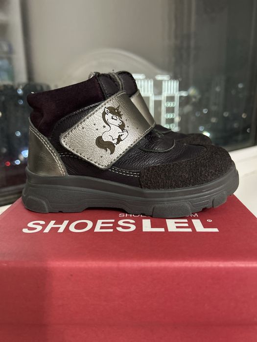 Детские весенние ботиночки