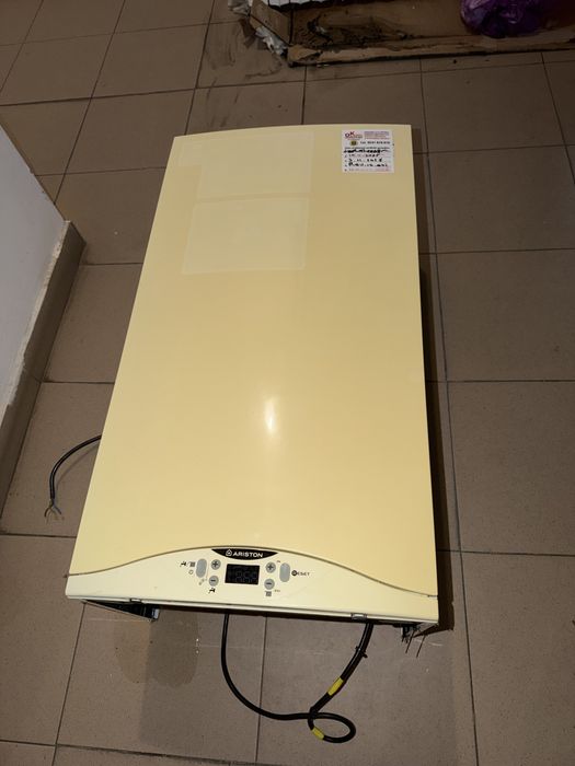 Centrala gaz Ariston HS 24 EU