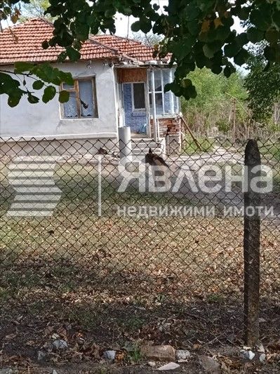 Продава се Къща в с. Робово, Област Ямбол - 42 кв.м за 191 €/кв.м - Снимка #7