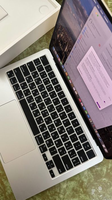 Apple MacBook Air M2 13.6” (2022) 8GB