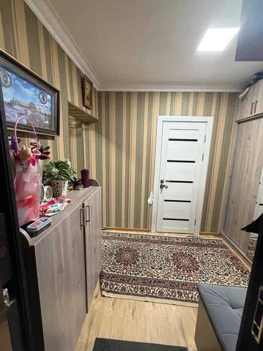 Беруний  Олмазорда яхши холанда 2хона  уй сотилади