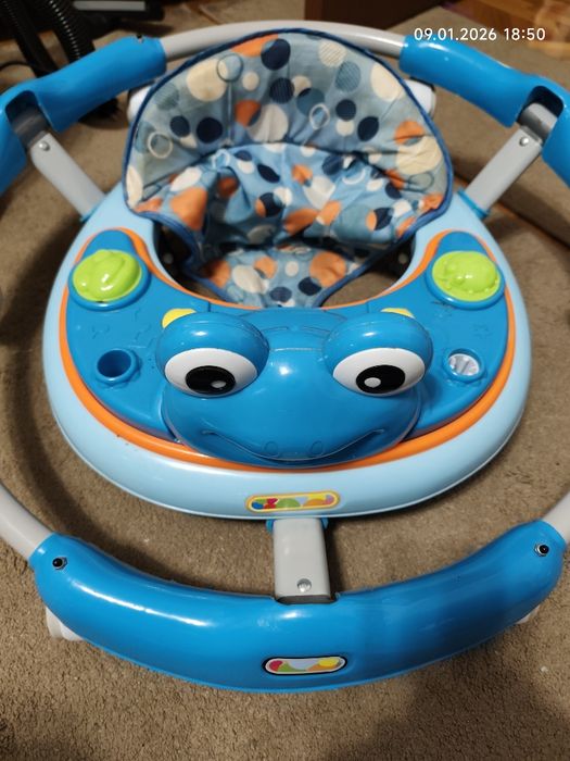 Vând 2 anteremergatoare de plastic și lemn și un premergator