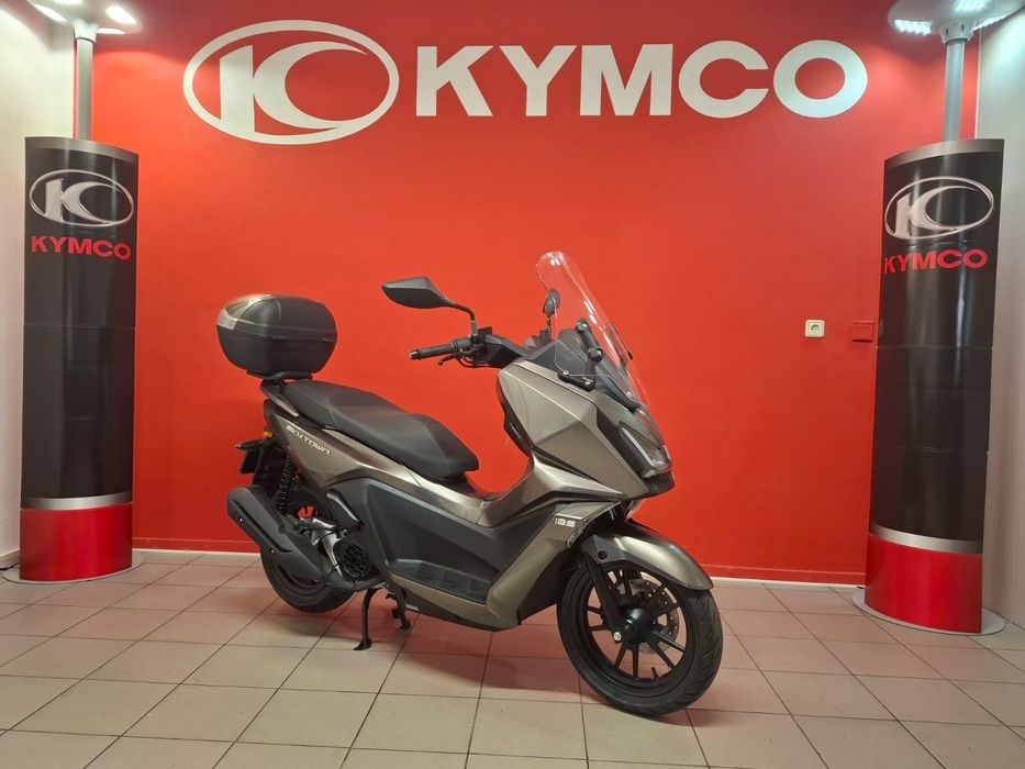 Scuter Kymco SKYTOWN 125i la pret promotional!