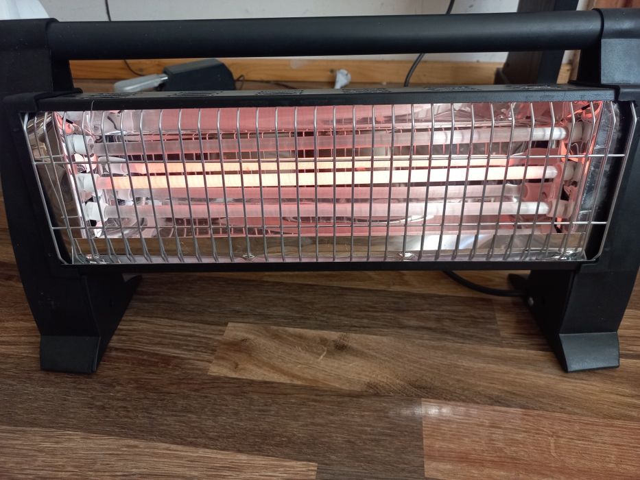 Нова кварцова печка 15евро.