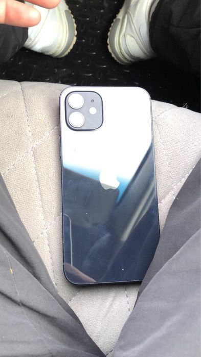 Продам айфон 11