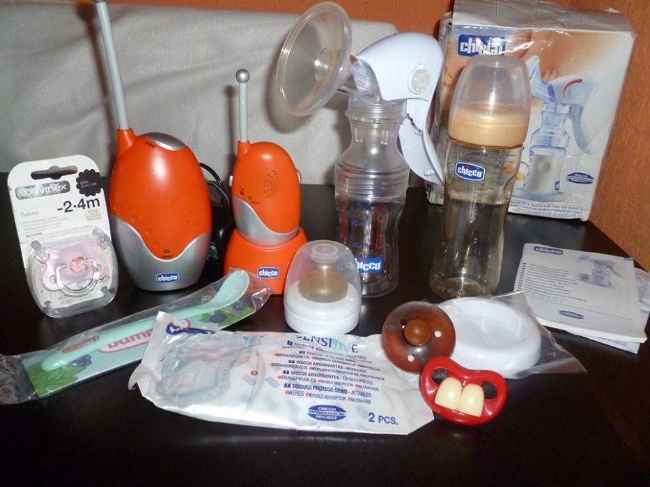 Пълен комплект ЧИКО - бебефон, помпа за кърма, шише, залъгалки