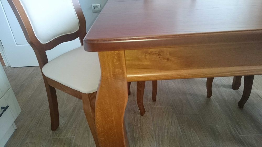 Трапезна маса от български производител -масив, от 700 на 420 лв.