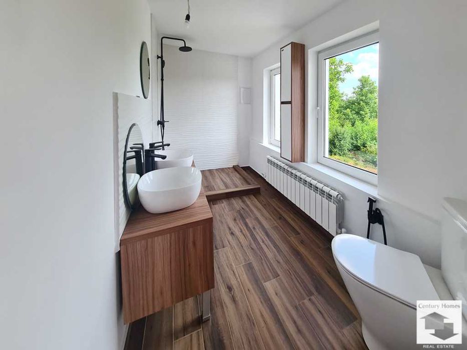 170282 Двуетажна къща с басейн и просторен двор в с. Ритя