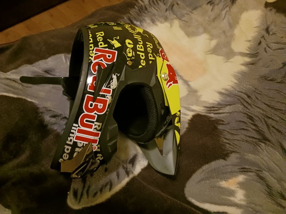 Full Face каска Red Bull