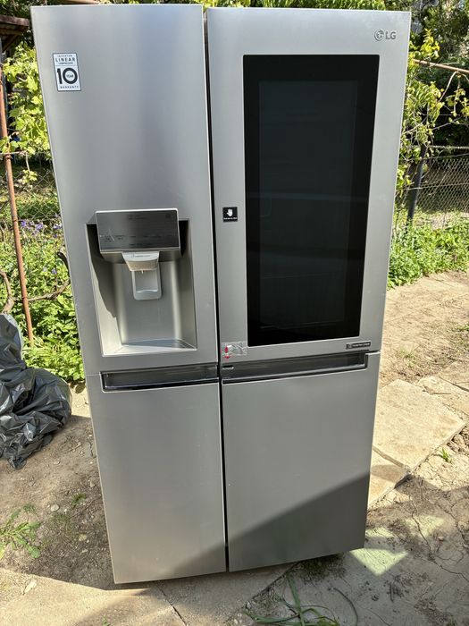 Frigider Lg side by side