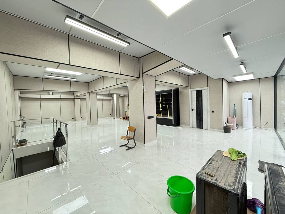 ЦУМ Книжные Ряды | 138кв - нежилое помещение вдоль дороги Аренда