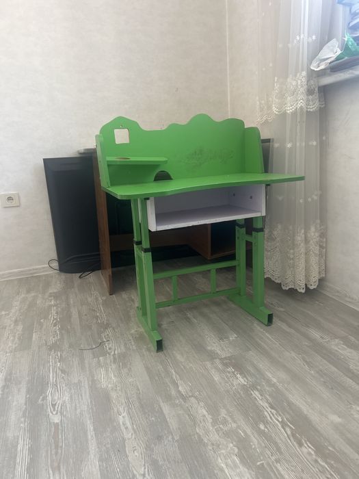 Отдам бесплатно столы